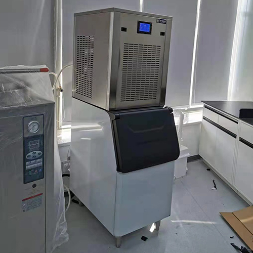 200公斤雪花制冰机交付北京某实验室